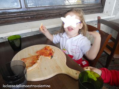 UNA GIORNATA DA PIZZAIOLI UNA GIORNATA DA PIZZAIOLI