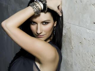 Laura Pausini tour 2013-2014 al via da Roma e Milano e un Greatest Hits a novembre