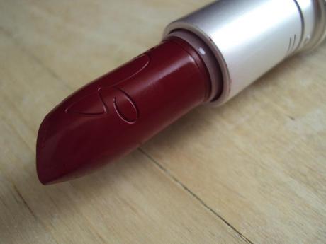 Review - Mac Heaux lipstick