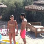 Emma Marrone e Marco Bocci in spiaggia a Gallipoli01