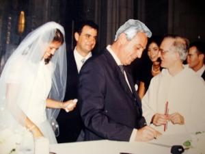 DSC02228 si è sposato.. BIANCO2 Si è tolto il dente?