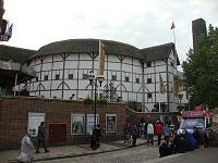 Passeggiata sul fiume: The Anchor. Uno dei più antichi pub di Londra. The Globe Theater, rivive il genio di Shakespeare. Millennium Bridge, verso Saint Paul Cathedral.