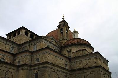un'insolita piazza San Lorenzo, Firenze