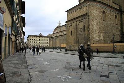 un'insolita piazza San Lorenzo, Firenze