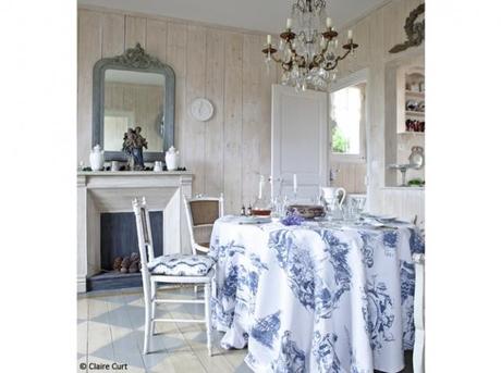 Salle a manger lustre bronze parquet suedois Salle a manger lustre bronze parquet suedois