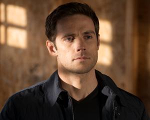 Dylan Bruce nel cast di Arrow The CW Stephen Amell Dylan Bruce Arrow 