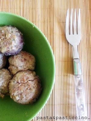 POLPETTE LIME E PEPE ROSA.