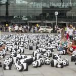 Berlino invasa da 1600 panda: l’istallazione per la festa di Wwf Germania