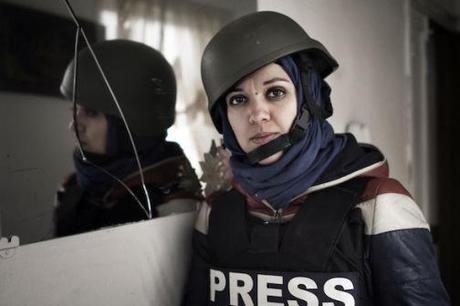 Il lavoro di una donna: la realtà contorta di una freelance italiana in Siria