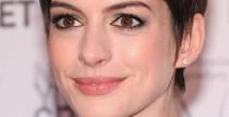 Anne Hathaway @ Short hair