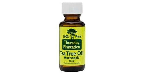 10 RIMEDI NATURALI PER NON MANGIARSI LE UNGHIE tea tree oil