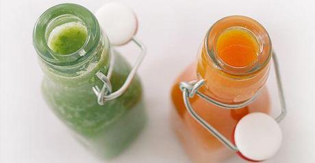 10 RIMEDI NATURALI PER NON MANGIARSI LE UNGHIE 10 RIMEDI NATURALI PER NON MANGIARSI LE UNGHIE