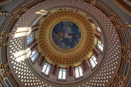 MUST SEE - Web Urbanist Inspiration#1: Iowa State Capitol Law Library