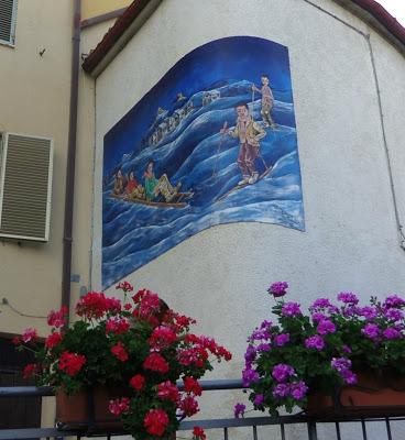 Azzinano - I muri raccontano..... e la festa della lavanda. Azzinano - I muri raccontano..... e la festa della lavanda.