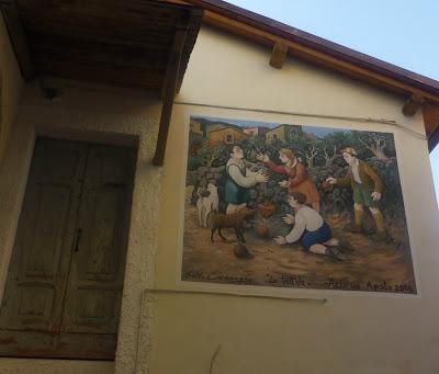 Azzinano - I muri raccontano..... e la festa della lavanda. Azzinano - I muri raccontano..... e la festa della lavanda.