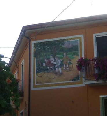 Azzinano - I muri raccontano..... e la festa della lavanda. Azzinano - I muri raccontano..... e la festa della lavanda.