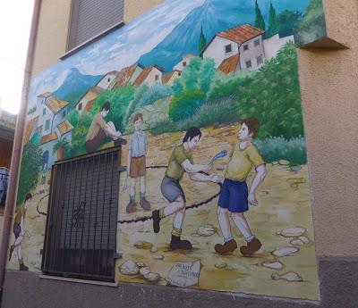 Azzinano - I muri raccontano..... e la festa della lavanda. Azzinano - I muri raccontano..... e la festa della lavanda.