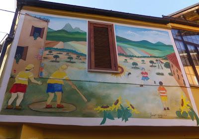 Azzinano - I muri raccontano..... e la festa della lavanda. Azzinano - I muri raccontano..... e la festa della lavanda.