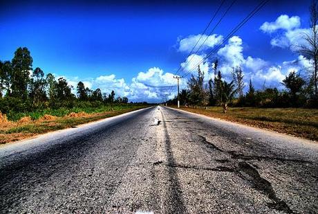 Cuba road (HDR)