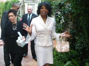Oprah Winfrey, Zurigo, borsa, commessa, razzismo