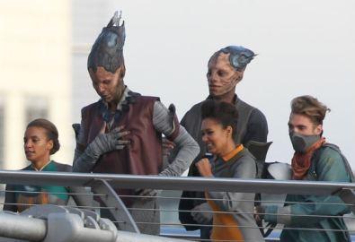 Guardians of The Galaxy: foto dal set di Londra Zoe Saldana Marvel Studios James Gunn Guardians of The Galaxy Glenn Close Dave Bautista Chris Pratt 