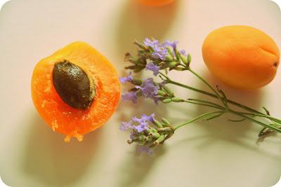 tart tatin di albicocche al profumo di lavanda