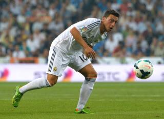 Manchester United in pressing sul Real Madrid per Ozil
