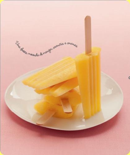 Frutta ghiacciata sullo stecco Frutta ghiacciata sullo stecco