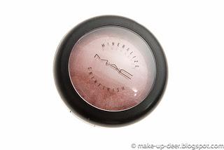 MAC LUST Mineralize Skinfinish (Tropical Taboo)