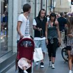 Milan: Nainggolan e Acquafresca, shopping in via Montenapoleone 06