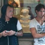 Milan: Nainggolan e Acquafresca, shopping in via Montenapoleone 01