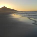 Cofete, la Playa Sonada; spiaggia di difficile accesso, sabbia dorata, un paradiso vergine poco frequentato, Fuerteventura sud.