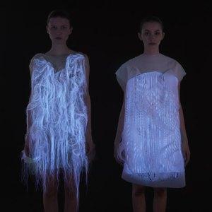 dezeen_Gaze-activated-dresses-by-Ying-Gao_1