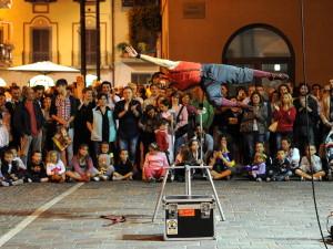 A Bergamo per il festival degli artisti di strada