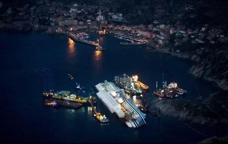 Costa Concordia: fissata la data per la rotazione