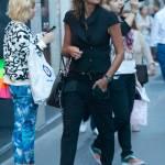 Cristina Parodi, shopping a via Montenapoleone01