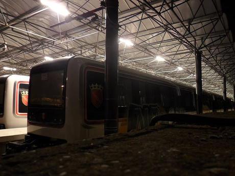Stanno distruggendo tutti i treni della Metro C. Qualcuno se ne sta occupando? Non si riesce ad aprire la linea, ma si lasciano aperti i depositi ai vandali? Stanno distruggendo tutti i treni della Metro C. Qualcuno se ne sta occupando? Non si riesce ad aprire la linea, ma si lasciano aperti i depositi ai vandali?
