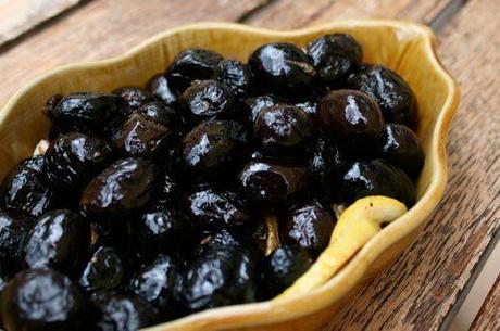 Menù del 12 marzo 1909 di un Pranzo privato alla palermitana olive al forno