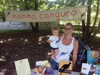 L' Associazione Mamma Canguro festeggia un anno: in palio una fascia ad anelli e una maglietta Mamma Canguro per le mamme di Bergamo e provincia
