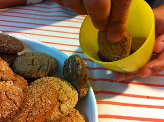 Biscotti farina di riso, crusca d'avena e nocciole: la colazione di questa settimana