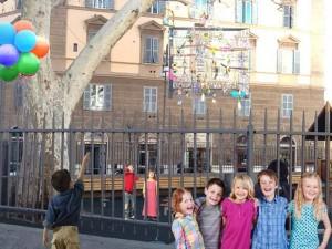 Albero dei ciucci a Piazza San Cosimato