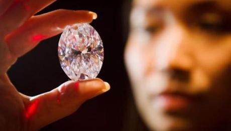 Diamante da record venduto ad Hong Kong – Video