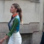 Belen Rodriguez, shopping a Milano il giorno prima del matrimonio (foto)