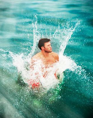 Scott Eastwood - sguardo sexy come papà Clint!