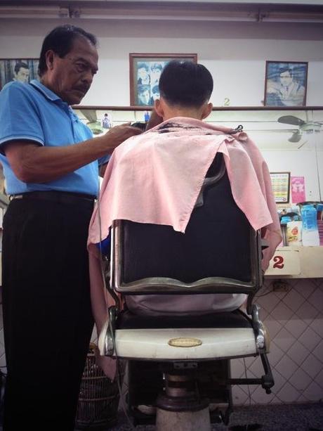 Bangkok Old Fashion: il barbiere vecchio stile