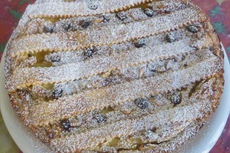 Torta strudel mele, pinoli, uvetta