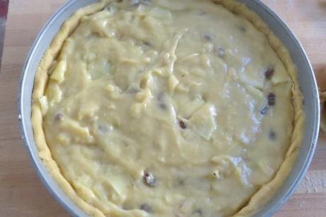 Torta strudel mele, pinoli, uvetta