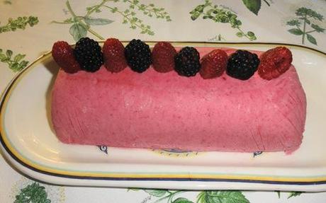 Semifreddo_alle_more_e_lamponi_con_yogurt 1