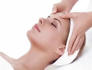 Rughe d’espressione: cause e rimedi rughe massaggi