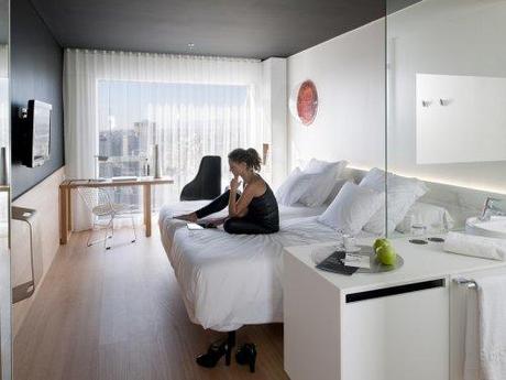 Dove dormire a Barcellona: l'Hotel Barceló Sants, come una stazione spaziale